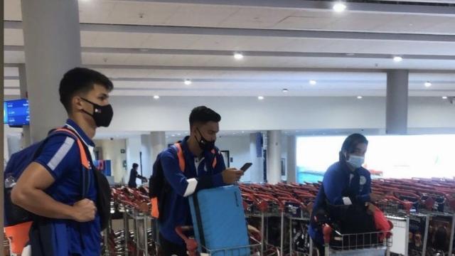 1622771503109053737.jpg 0603-菲律宾队抵达迪拜机场.jpg